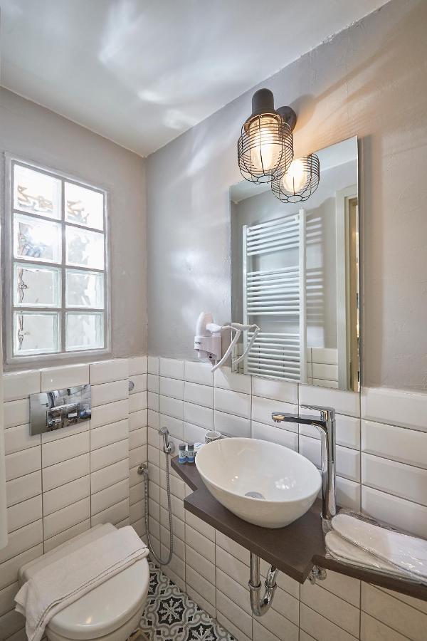 Stay In A Hip Decorated Studio Near Acropolis! Athens Luaran gambar
