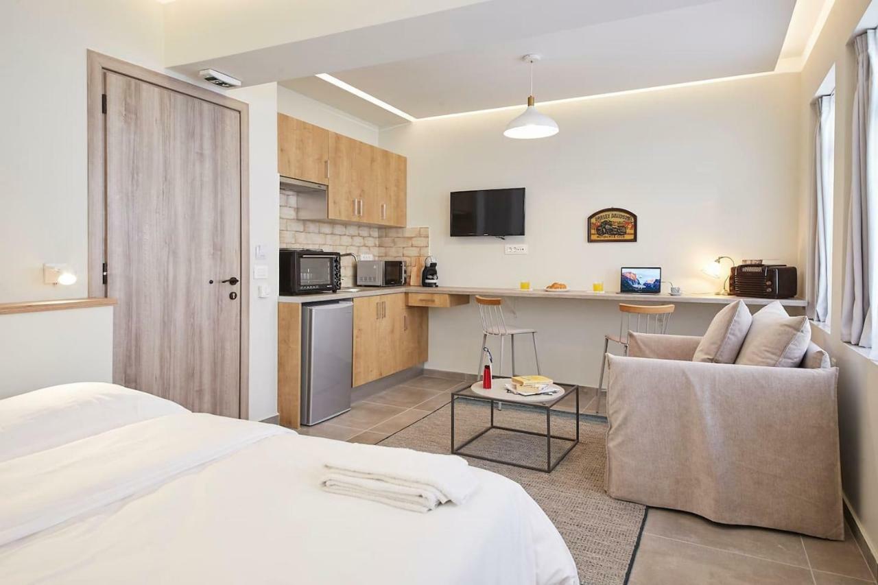 Stay In A Hip Decorated Studio Near Acropolis! Athens Luaran gambar