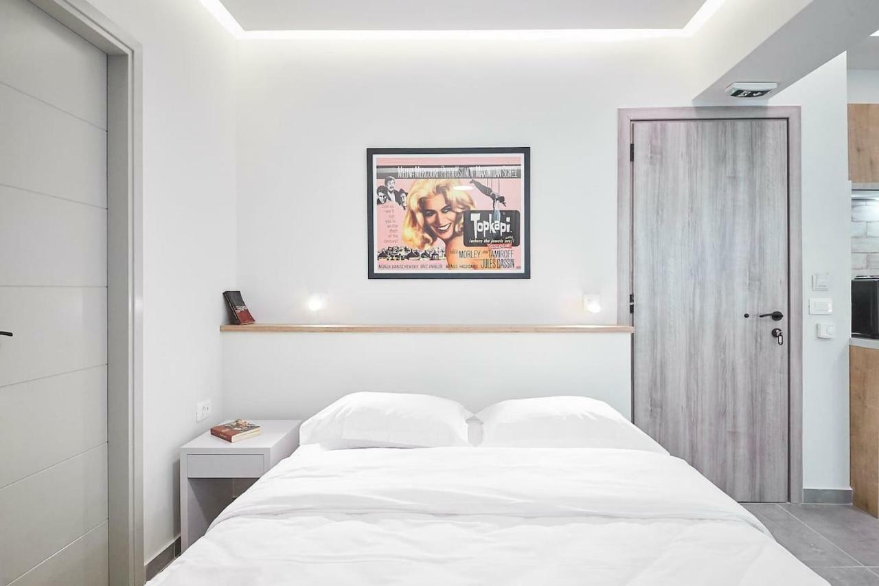 Stay In A Hip Decorated Studio Near Acropolis! Athens Luaran gambar